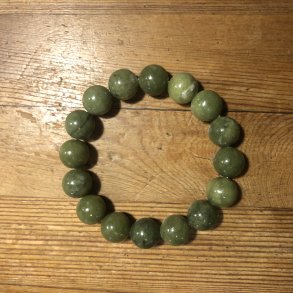 Serpentin (Koreajade) armbnd 12mm, kugle (16)