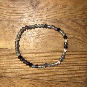 Fluorit grn og violet A armbnd 4mm, kugle