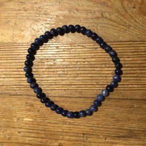 Sodalit A armbnd 4mm, kugle