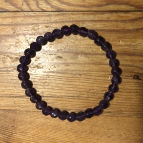 Ametyst armbnd 6mm kugle facetteret