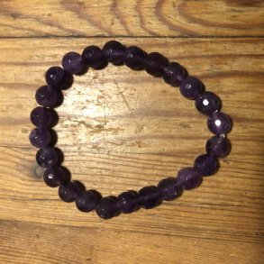 Ametyst armbnd 8mm kugle facetteret