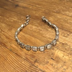 Armbnd og vedhng i sterlingslv og facetslebet bjergkrystal