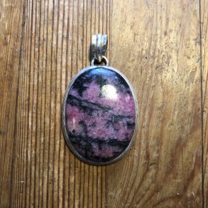 Vedhng i sterlingslv med rhodonit