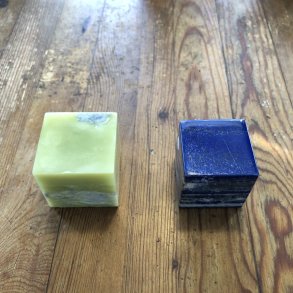 Terninger af afghansk jade og lapis lazuli